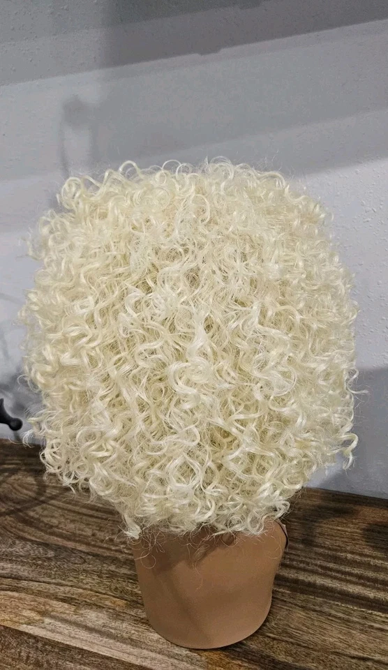Peluca rubia rizada con flequillo cabello sintético ondulado 13" natural  Foto 3 de 4