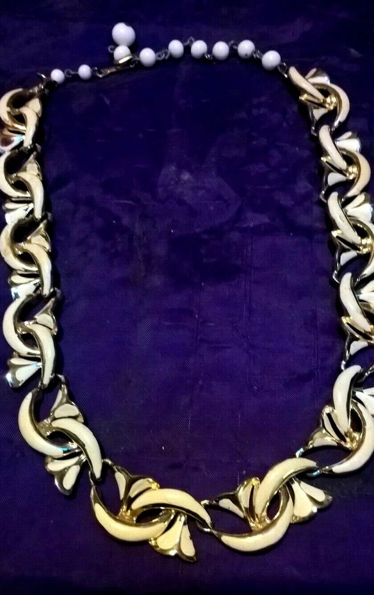 Cora necklace on sale