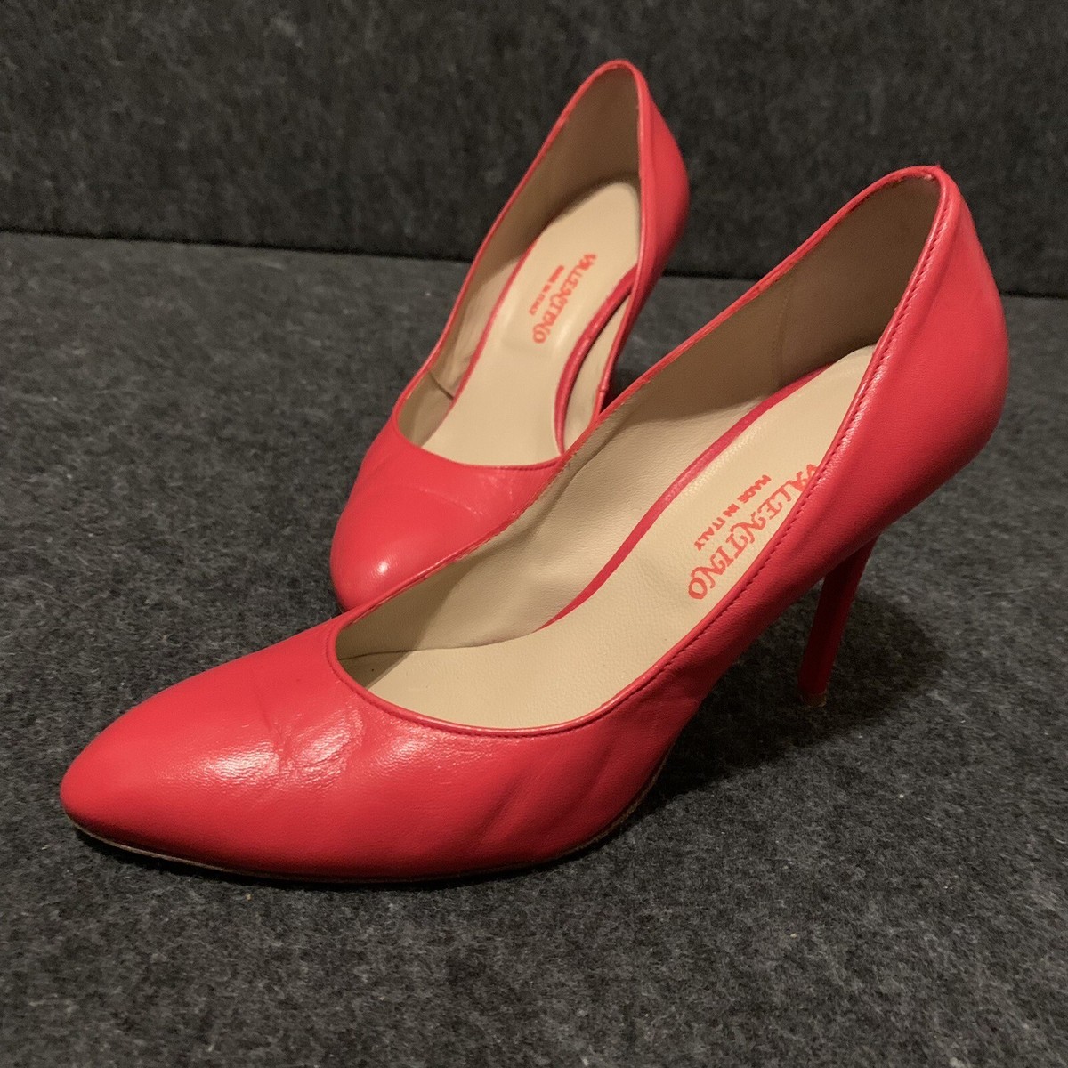 Valentino red pumps 4 inch heels made in italy Vero cuoio leather