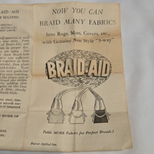 Vintage Braid-Aid Rug Braiding Braid Klamp with Original Box Made in USA - Image 4 of 4