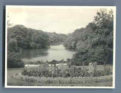 Yougoslavie, la caserne brulée par les Bulgares Vintage silver print