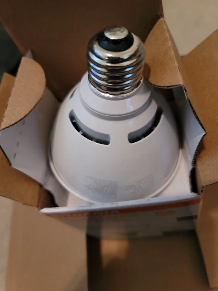 Pack Of 6 Bulbs SYLVANIA 40037 LED12.5 PAR30 HD/DIM/927/WSP15 - Image 3 of 4