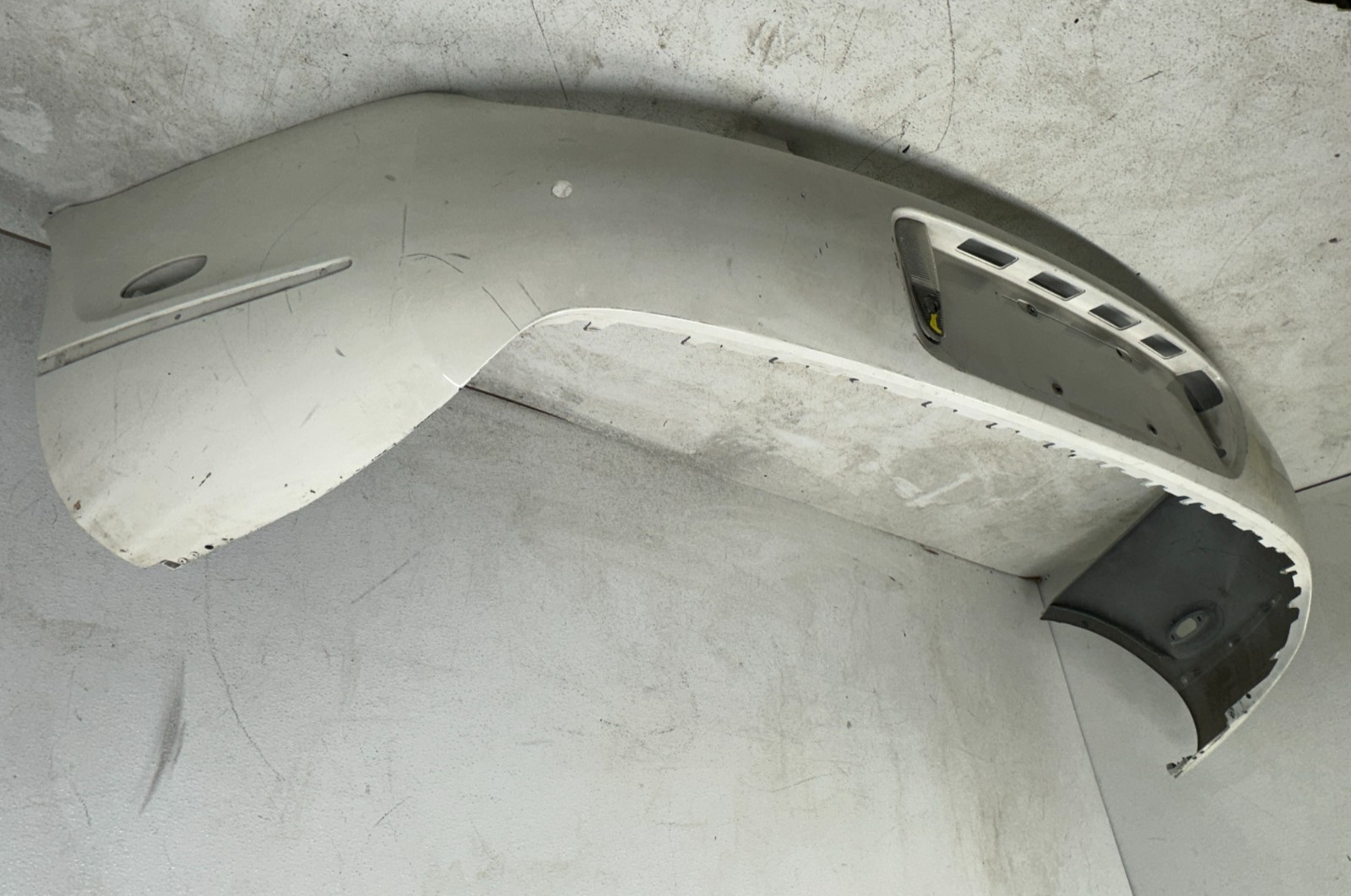 2004-2010 BENTLEY CONTINENTAL GT GTC REAR BUMPER COVER W/ SENSOR HOLE WHITE OEM