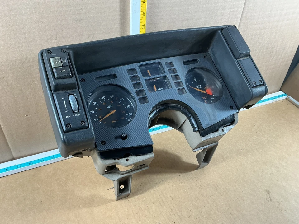 1988 Pontiac Fiero приборной панели спидометр неизвестный пробег 10036751 - Изображение 2 из 4