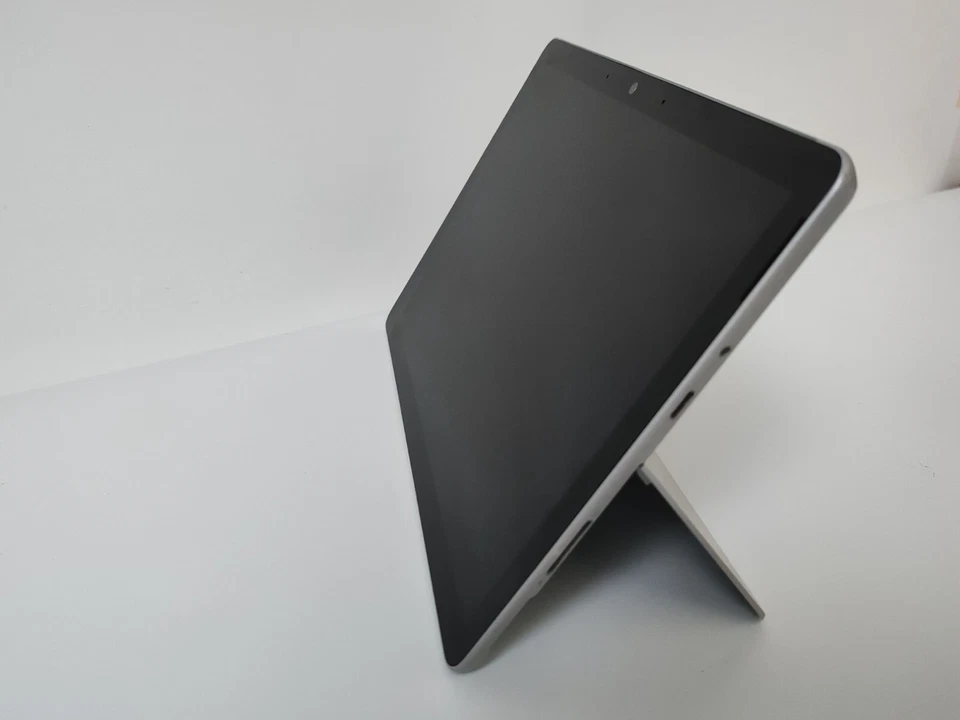 NOTEBOOK MICROSOFT SURFACE GO  INTEL PENTIUM 4425Y 8GB RAM 128GB SSD WEBCAM - Immagine 3 di 4