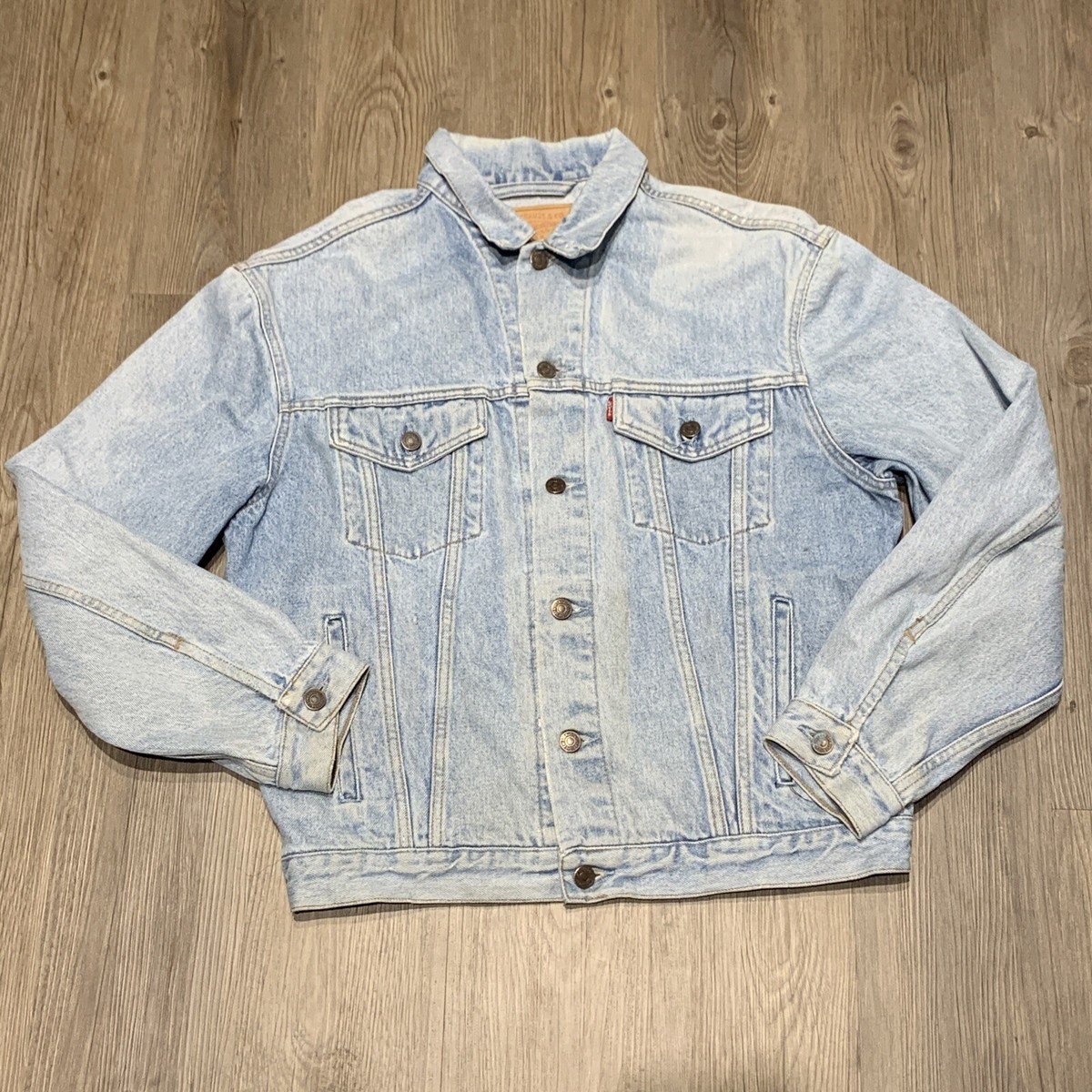 Vintage Levi's Made in Italy Trucker Denim Jacket Size M Vintage Levi's Made in Italy Trucker Denim Jacket Size M