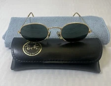 Ray Ban Bausch and Lomb W0976 Oval sunglasses green lens