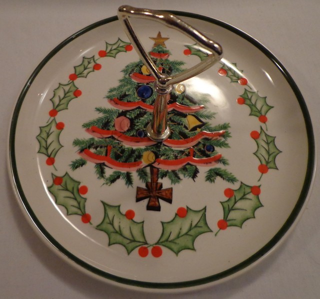GEO Z LEFTON VINTAGE CHRISTMAS TIDBIT SERVING PLATE DECOR TREE HOLLY