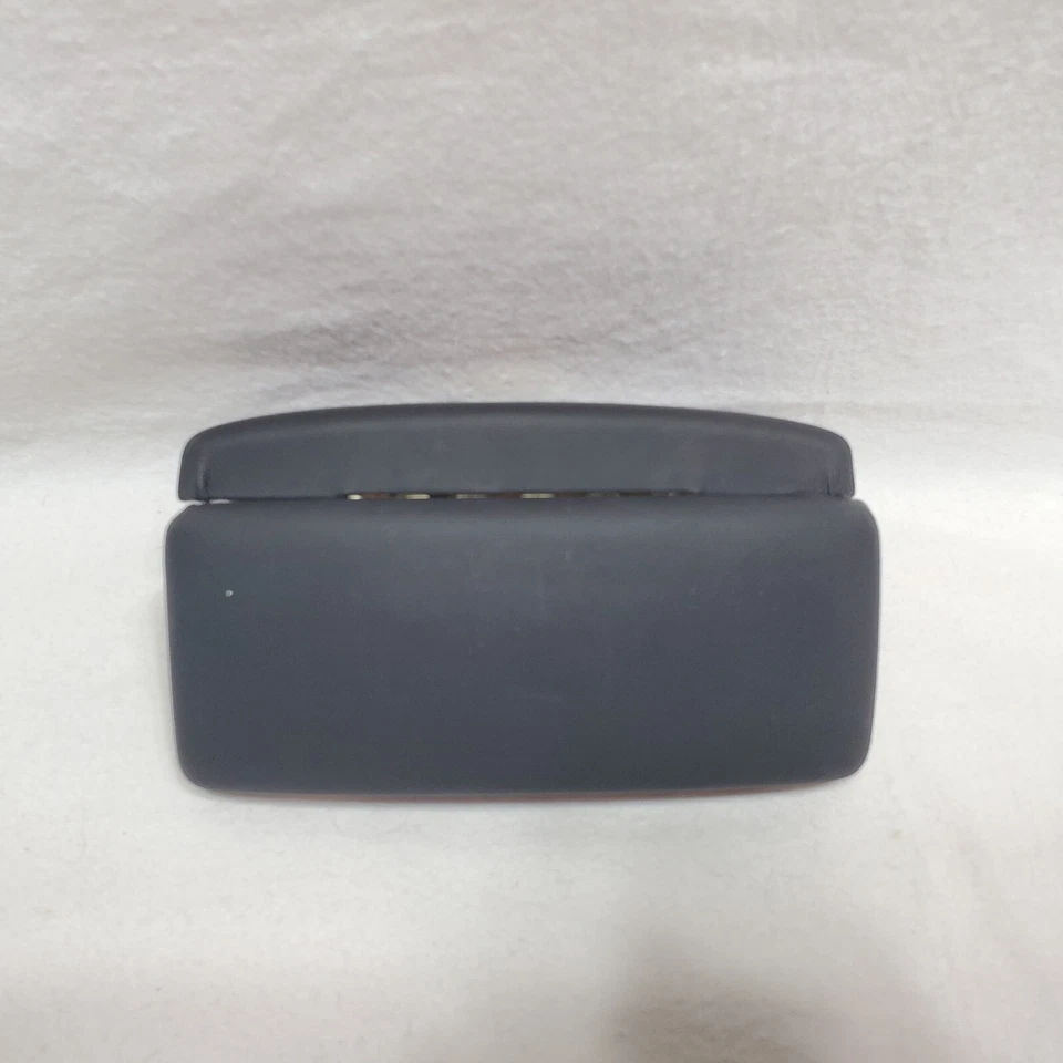 Capa dura preta para óculos Callaway Golf interior amarelo durável - Imagem 3 de 4