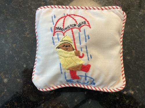 Vintage Paddington Bear “Singing In The Rain”Wind Up Musical Crib Pillow - 第 1/6 張圖片