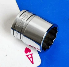 Snap-on 3/8 Drive SAE 11/16" Shallow Chrome 12-point Socket Wrench F221 Like New