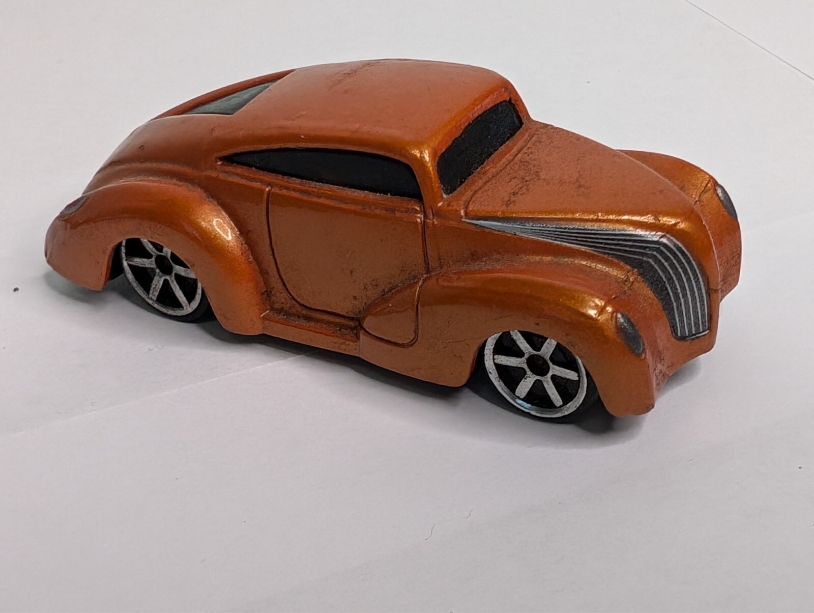 Maisto Diecast Orange Phender model car vintage