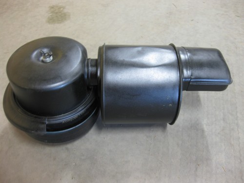 1941 Cadillac air cleaner 346 engine - Picture 3 of 4