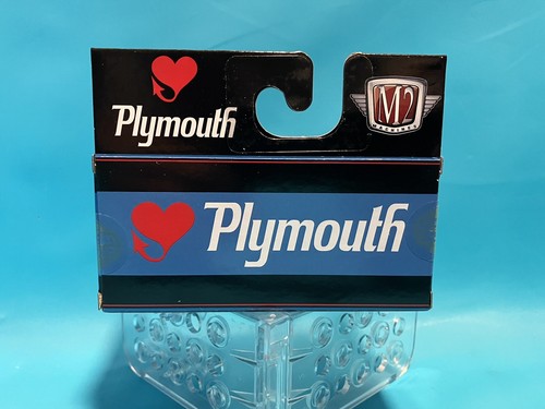 M2 Machines 1969 Plymouth Road Runner Hemi R80 Blue w Display Case - Picture 6 of 7