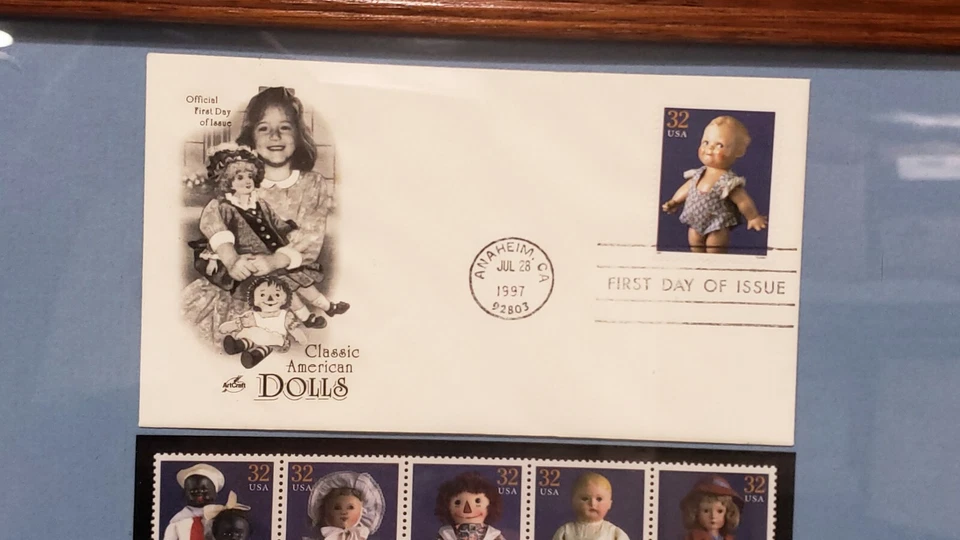 Framed Classic American Dolls USPS Stamps 15 32 Cent sheet Australian Bears - Image 2 of 4
