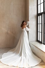 Brand new Eva Lendel Josie bridal gown Size 2 equivalent (EU36)