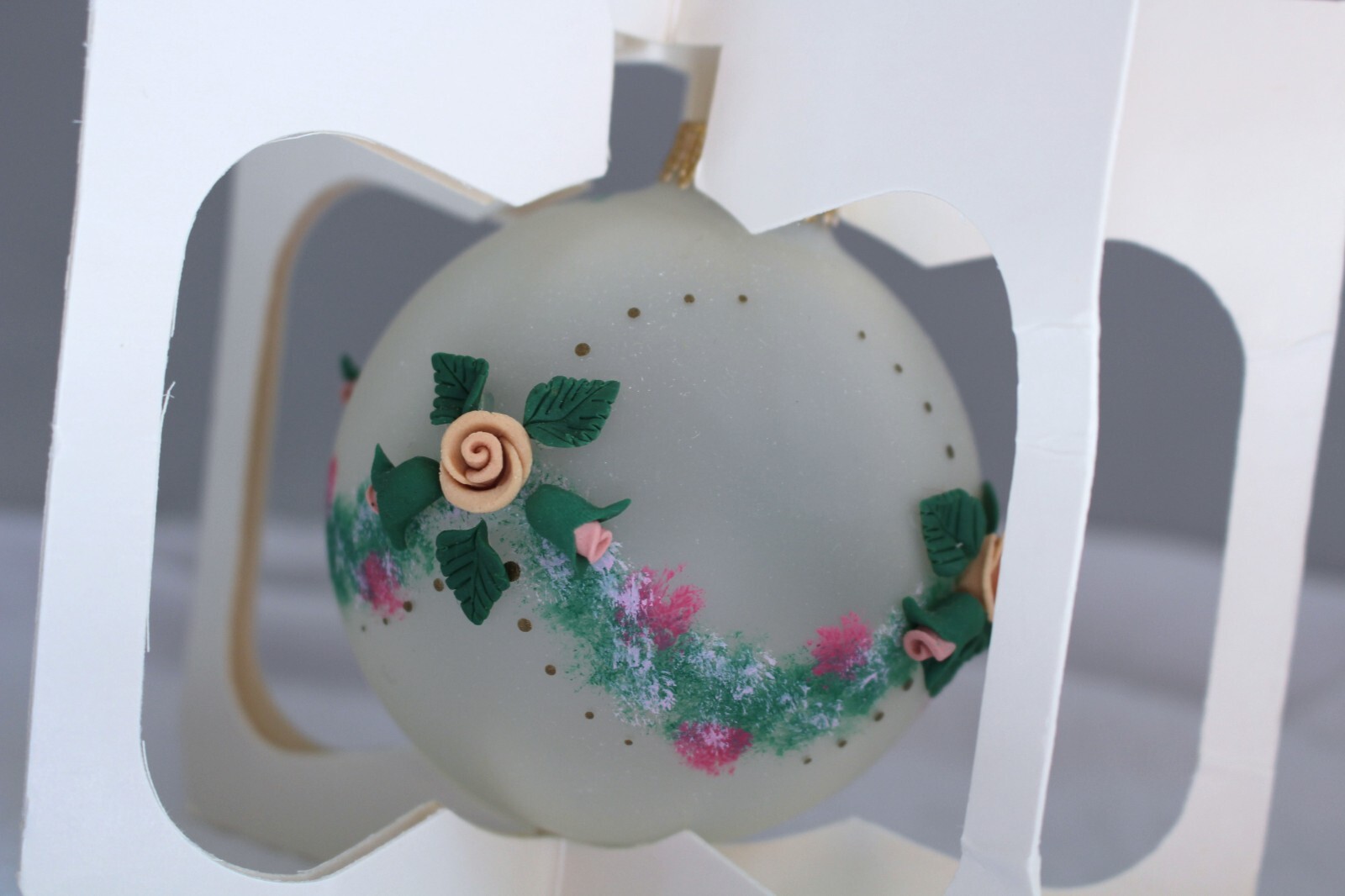 2 Useful Uniques, Inc Collectors Series Handcrafted Christmas Tree Ornaments