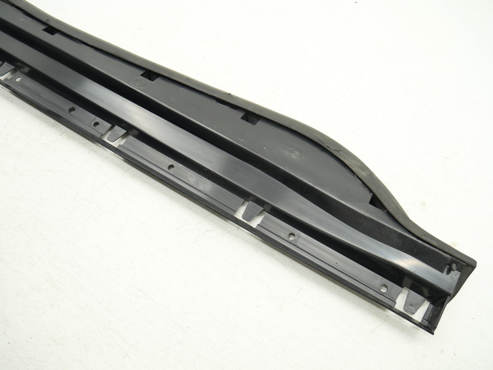 Used Right Passenger Door Lower Moulding Panel Bracket 2020-2023 Mclaren GT OEM