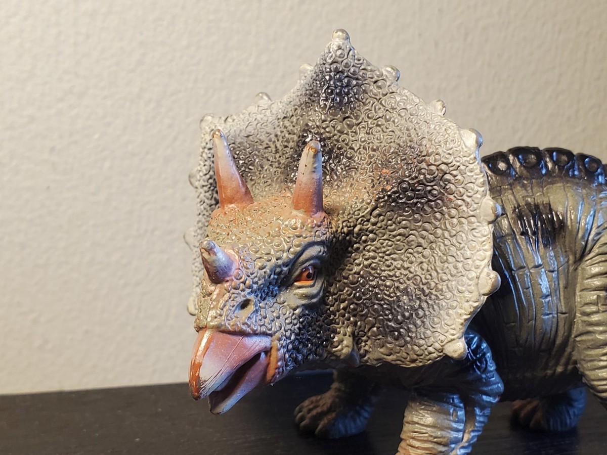 Triceratops Dinosaur Figure Major Trading Co. Vintage 2005 Toy 6.5