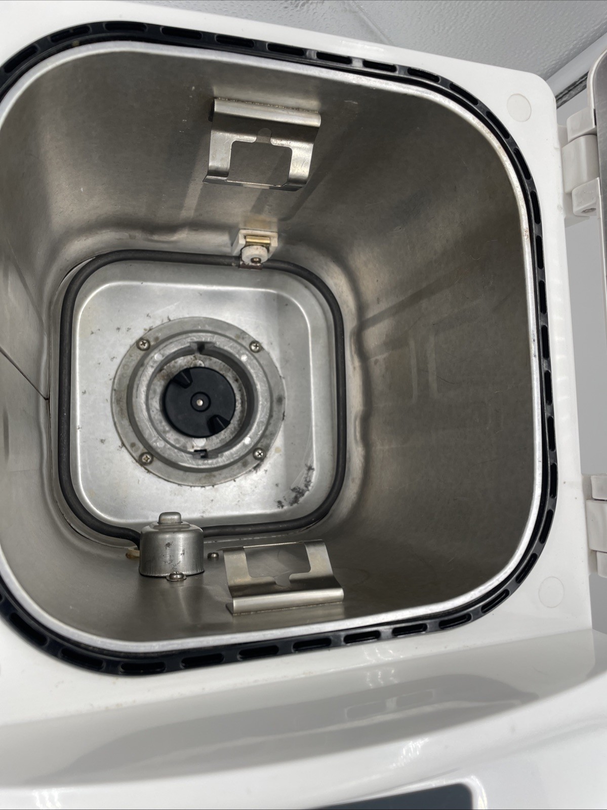 Oster Deluxe Bread And Dough Maker Model 4811 Counter Top  Bread Maker Machine 