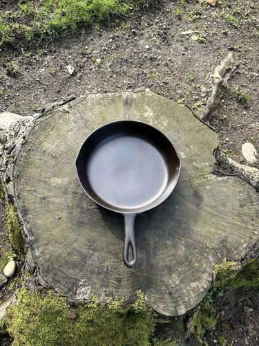 Vintage Birmingham Stove & Range 8EE Cast Iron Skillet