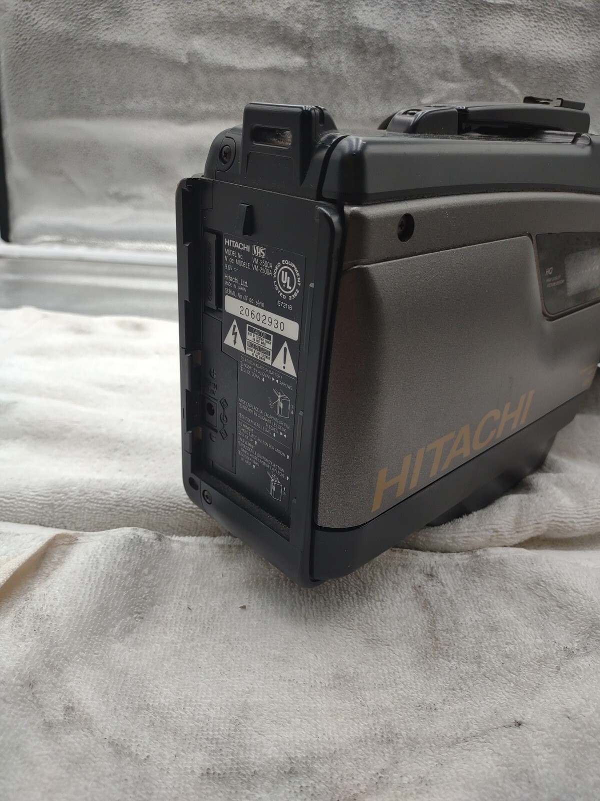 Hitachi VM-2500A VHS Video Camera Camcorder 
