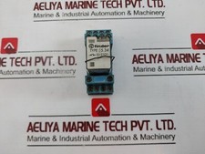 FINDER 94.64 Relay Socket With Screw Terminals For Din Rail 24V