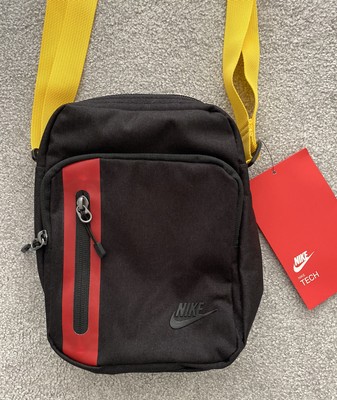 nike front strap bag