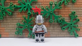 (S1 / 5 / 3) Lego Kingdoms cas440 Lion Knight Breastplate from Set 7949