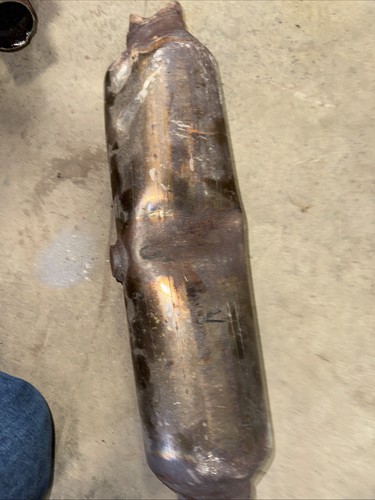 genuine oem catalytic converter - Picture 3 of 4