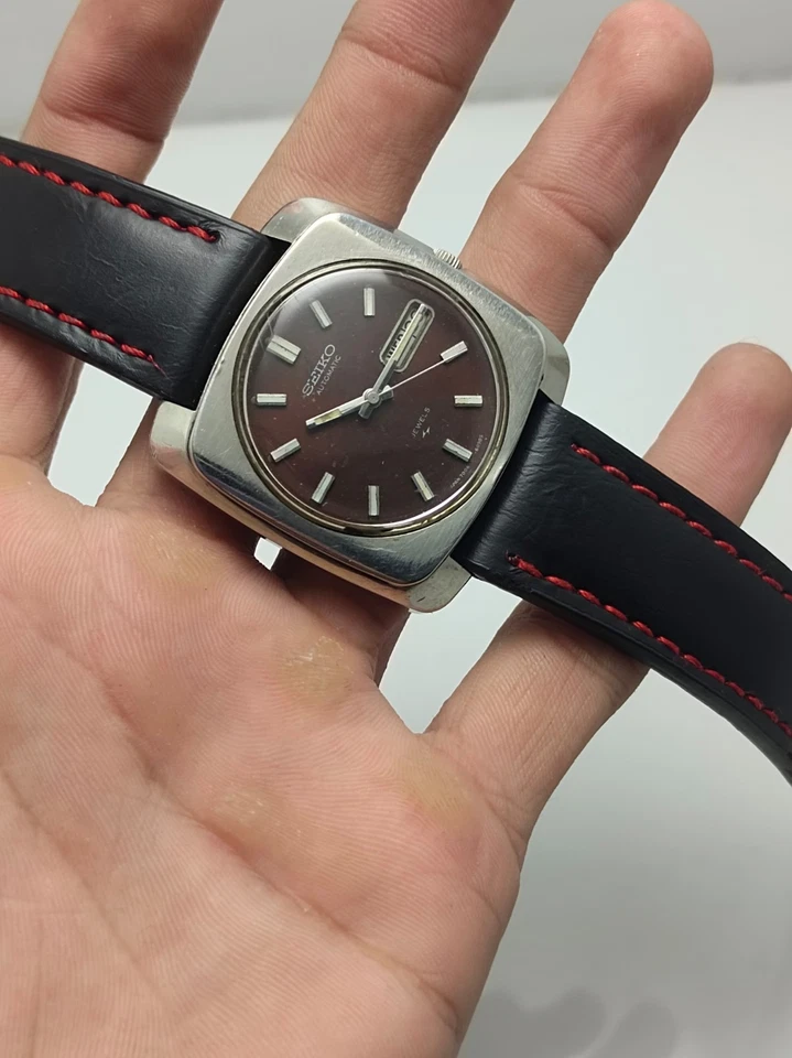 RARO RELOJ VINTAGE SEIKO 7006-8110 AUTOMÁTICO DÍA-FECHA ESFERA DEUX TON JAPÓN 1975 Foto 4 de 4