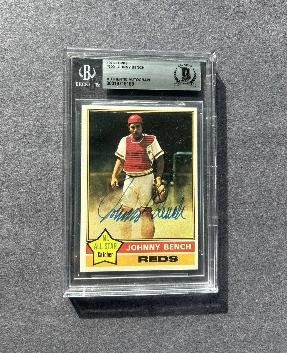 Topps Johnny Bench Autographed Baseball Sports Trading Cards