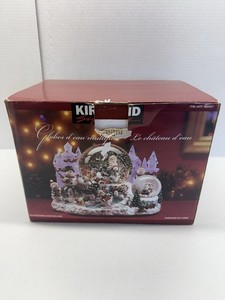 Kirkland Musical Water globe Christmas Very Clean