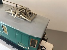 T3/ ANCIEN passage à niveau électrique échelle O à identifier. Très bon