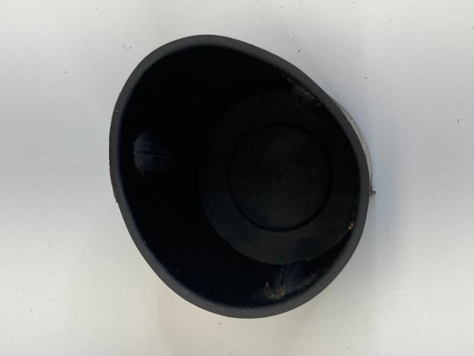 2009-2017 Chevrolet Traverse Center Console Floor Cup Holder Mat Liner Insert - Imagem 3 de 4