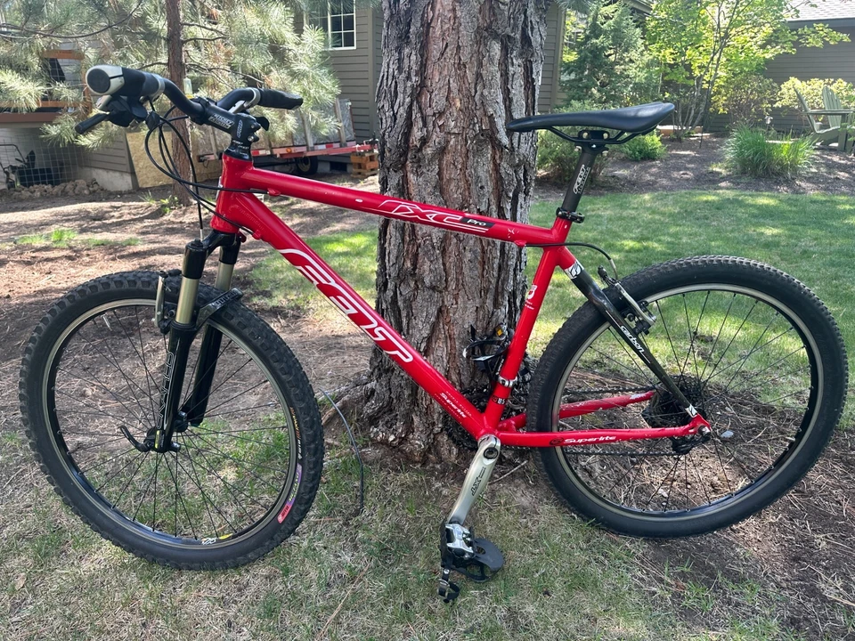 Felt RXC Pro With Carbon Stay Hardtail 19.5"  MTB - Image 2 of 4