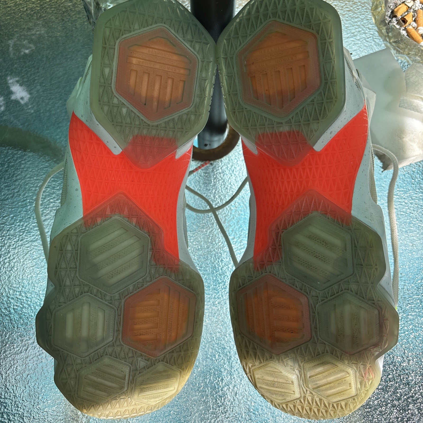 LeBron James Easter 2016 Basketball Sneakers size… - image 3