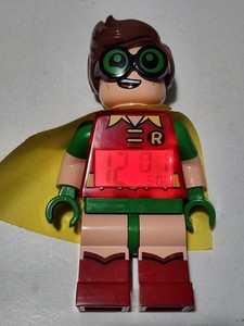 LEGO-THE BATMAN MOVIE POSEABLE ROBIN DIGITAL ALARM CLOCK - 9'' WORKING