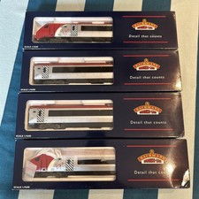 Bachmann 32-600 OO Gauge Virgin 4-Car Class 220 DEMU Maiden Voyager DCC Fitted