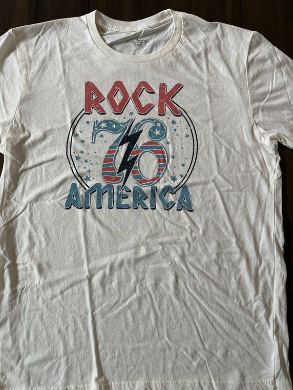 Men's Graphic T-Shirt Size L