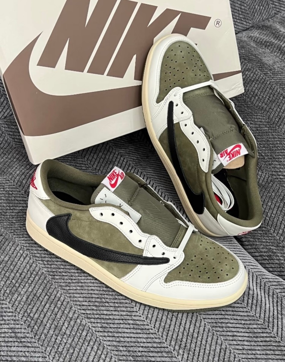 Travis Scott Air Jordan 1 Low OG 