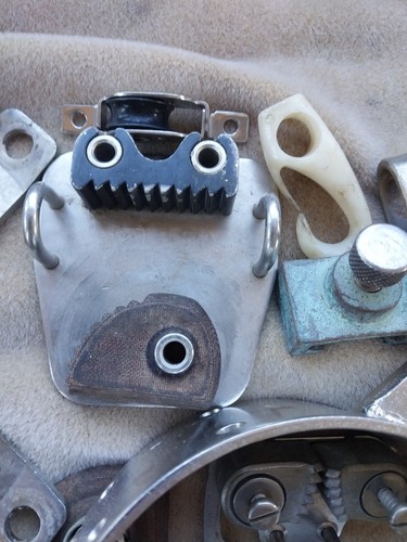 Lot SAILBOAT RIGGING HARDWARE, STAINLESS STEEL,BRASS,WOOD - Picture 17 of 24