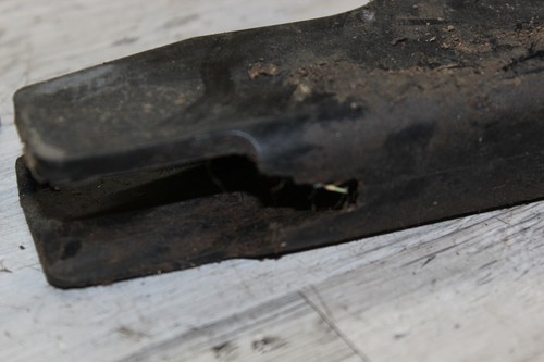 2002 98-02 Yz125 Yz250 Yz250F Oem Chain Guide Guard Slider Cover Thrust - Picture 2 of 7