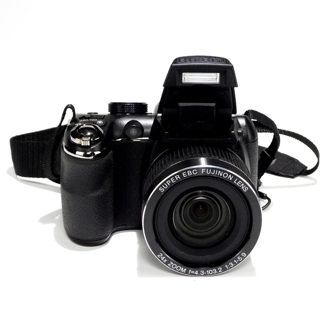 FUJIFILM FinePix S3200 Digital Camera 16MP 24x Zoom Great Condition