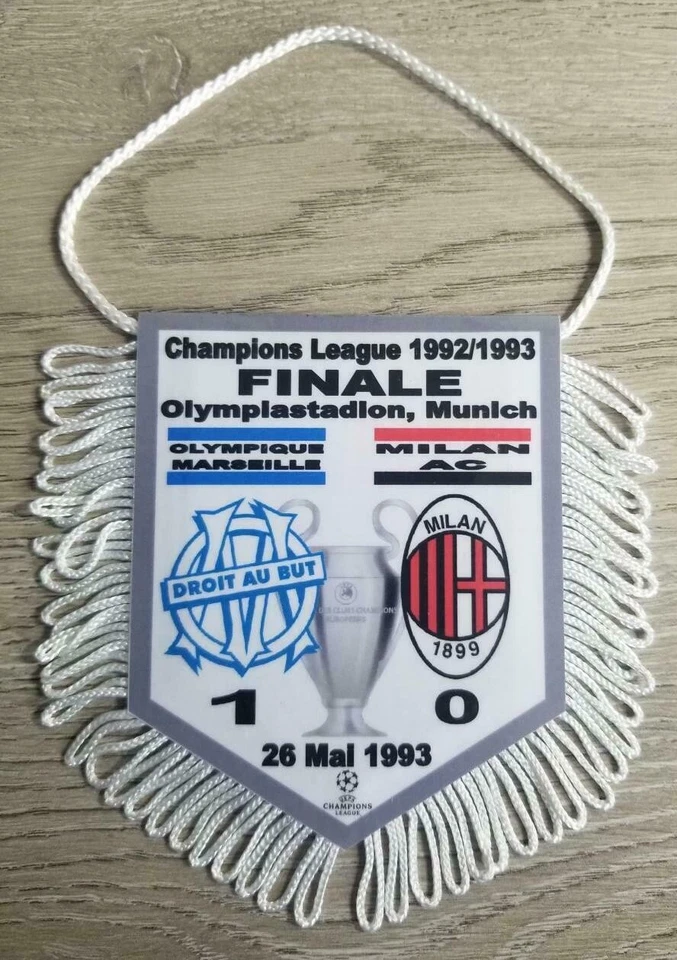 Fanion Final League des Champions 1993 OM Marseille - Milan AC - Photo 1/1