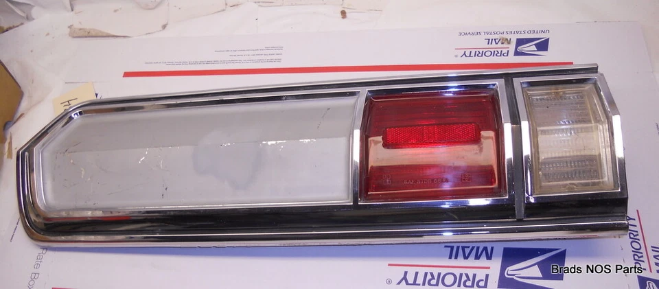 NOS new takeoff MoPar 1966 Plymouth Fury III  INNER RH TAILLAMP ASSY  2585134 - Image 3 of 4