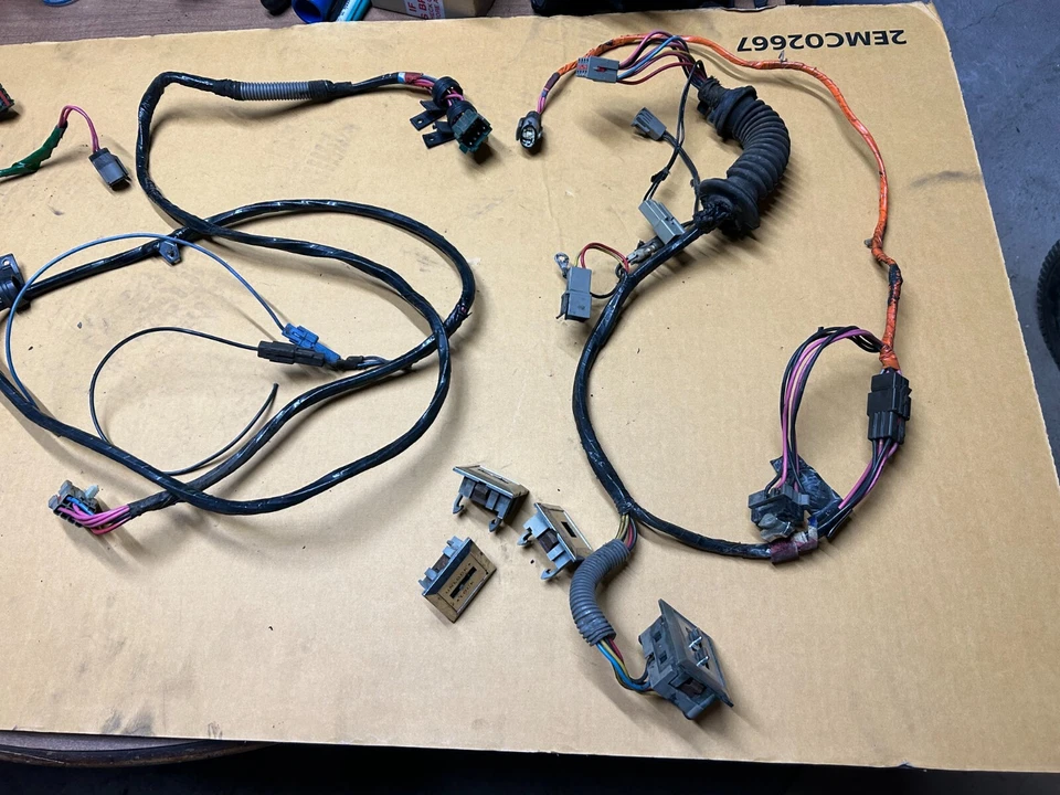 80-86 Ford F-150 - XLT Interruptor de cerradura y ventana de puerta eléctrica Arnés de cableado todo Foto 4 de 4