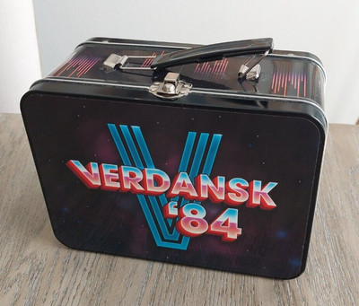 Call of Duty Warzone Verdansk '84 lunch box collectible