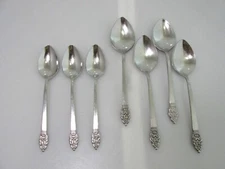Oneida Community Stainless Vinland Pattern 3 Teaspoons 4 Soup Spoon