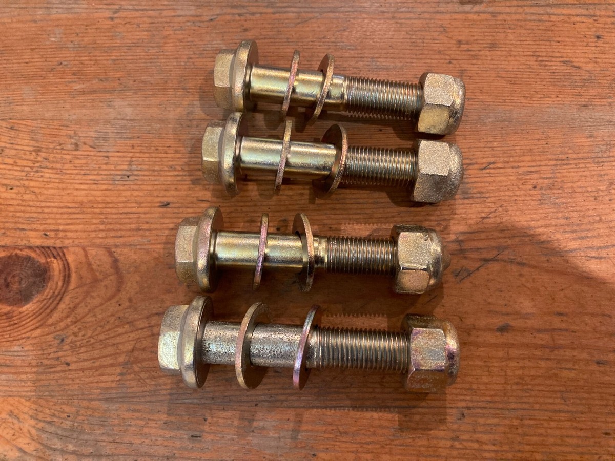 1 Satz Schrauben Federbeine vorne Audi N90624401  